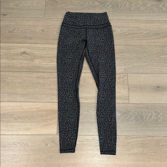 CRZ YOGA Gray Black Leopard Cheetah Print Naked Feeling Active‎ Leggings Size XS - Picture 2 of 11